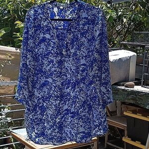 Chaus New York, blue & white, women's 2X. polyester, lightweight 3/4 sleeve